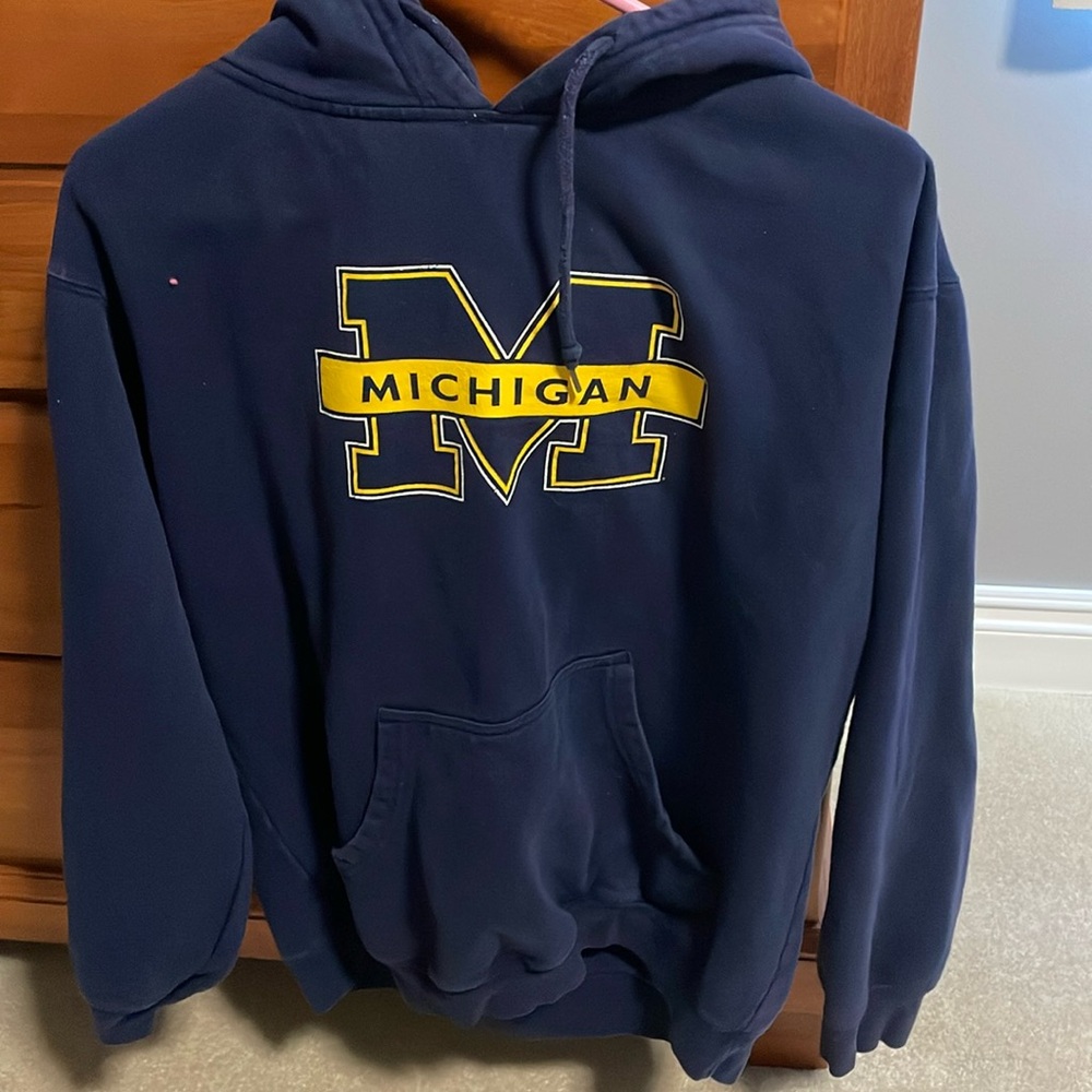 Medium Michigan University Sweatshirt Hoodie